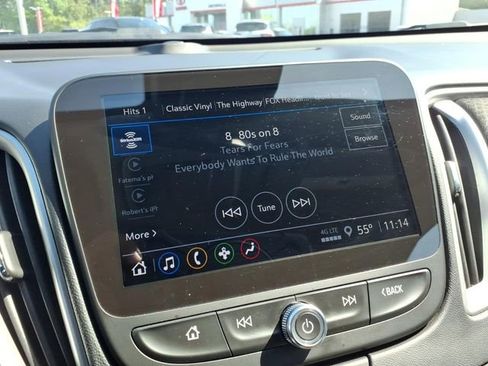 Used 2025 Chevrolet Malibu LT image 19