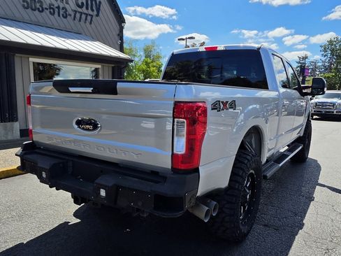 Used 2017 Ford F350 Lariat w/ Lariat Value Package AWD/4WD image 6