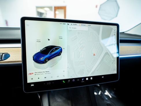 Used 2023 Tesla Model 3 Standard Range image 38