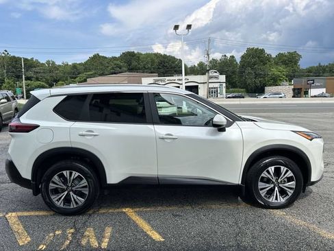 Certified 2023 Nissan Rogue SV w/ SV Premium B Package AWD/4WD image 9
