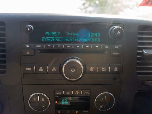 Used 2014 GMC Sierra 2500 SLE w/ SLE Preferred Package image 26