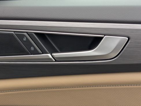 New 2026 Volkswagen Atlas Cross Sport SE image 33