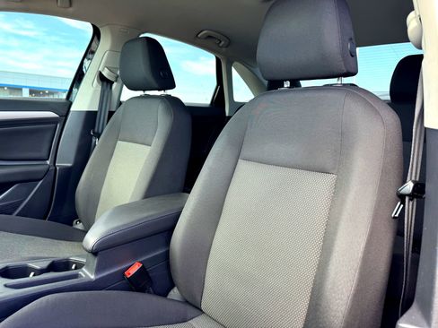 Used 2019 Volkswagen Jetta SE image 13