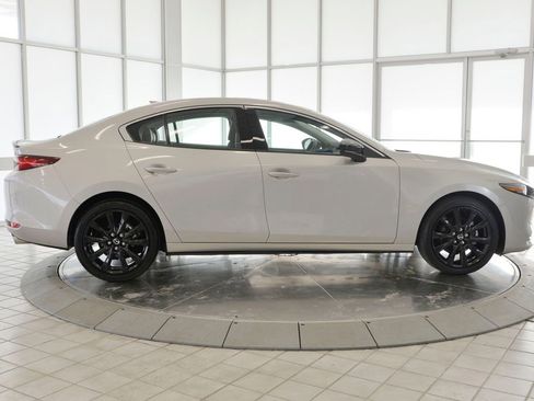 Certified 2025 MAZDA MAZDA3 2.5 Turbo Sedan w/Premium Plus image 9