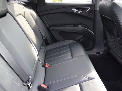 Used 2023 Audi Q4 e-tron Prestige image 15