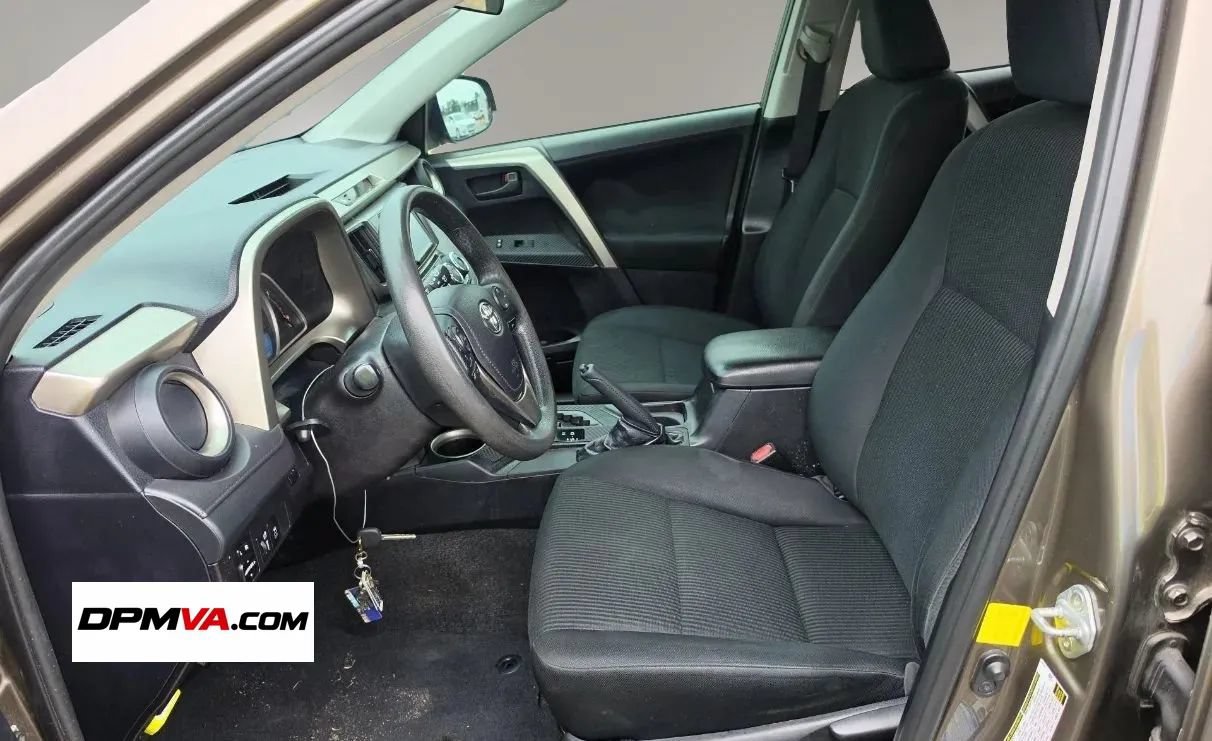 Used 2015 Toyota RAV4 LE AWD/4WD image 5