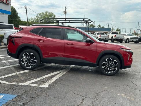 New 2026 Chevrolet Trax RS w/ Driver Confidence Package FWD image 4