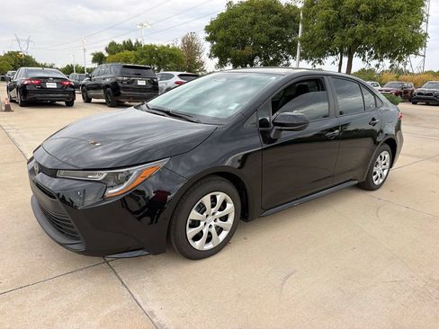 Used 2026 Toyota Corolla LE FWD image 1