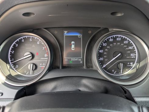 Used 2022 Toyota Camry SE image 19