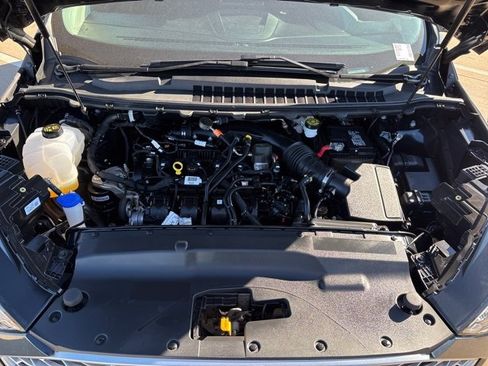 Used 2023 Ford Edge SE image 19