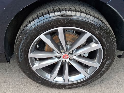 Used 2023 Jaguar F-PACE S AWD/4WD image 9