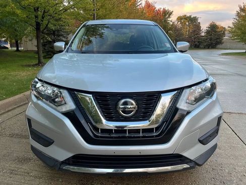 Used 2020 Nissan Rogue S image 2