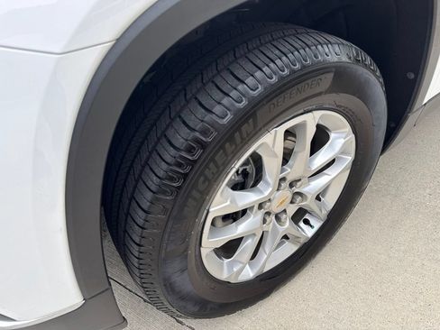 Used 2021 Chevrolet Traverse LT FWD image 55