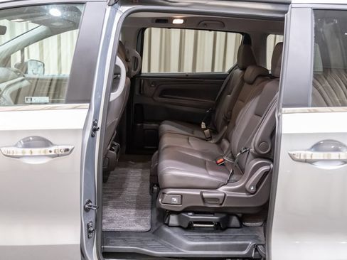 Used 2024 Honda Odyssey EX-L image 12