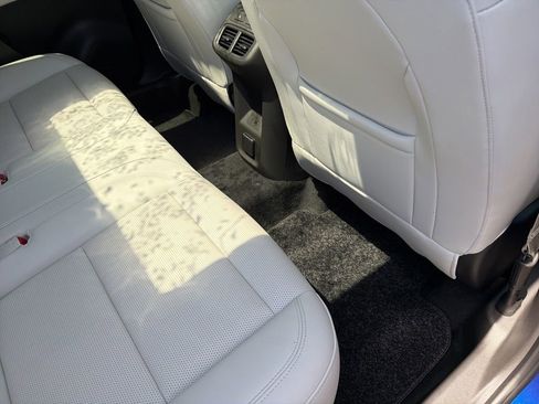 Used 2024 Buick Envision Avenir AWD/4WD image 24