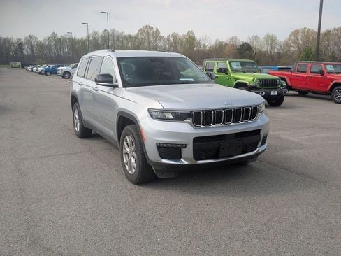Used 2023 Jeep Grand Cherokee L Limited AWD/4WD image 7