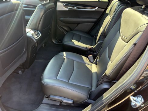 Used 2025 Cadillac XT6 Premium Luxury AWD/4WD image 23
