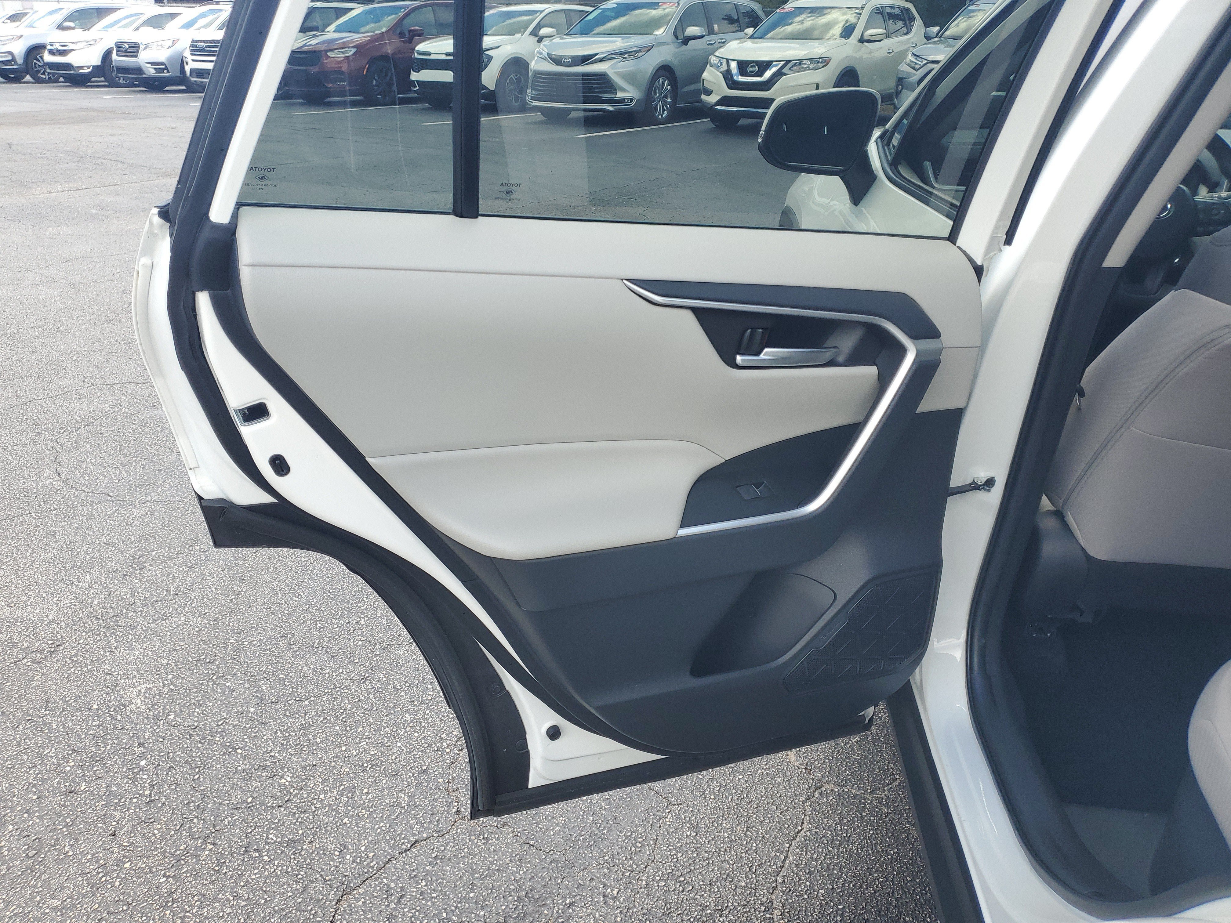 Certified 2024 Toyota RAV4 XLE w/ Convenience Package AWD/4WD image 15
