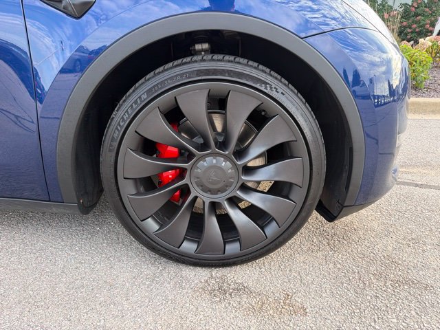 Used 2023 Tesla Model Y Performance AWD/4WD image 3