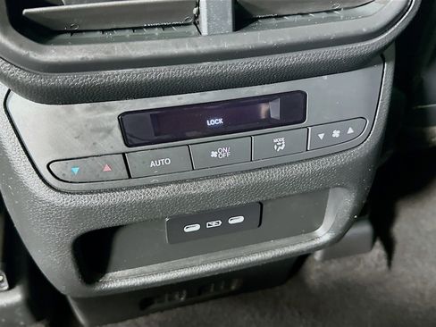 Used 2024 Honda Pilot EX-L image 26