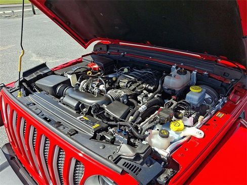 Used 2022 Jeep Wrangler Unlimited Sahara w/ LED Lighting Group image 27