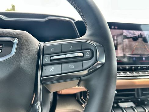 New 2026 GMC Canyon AT4 w/ Technology Plus Package AWD/4WD image 32