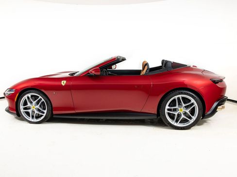 Certified 2025 Ferrari Roma Spider RWD image 8
