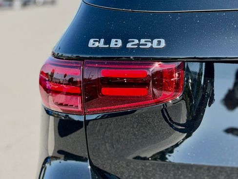 Certified 2026 Mercedes-Benz GLB 250 image 11