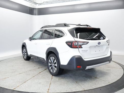 Used 2024 Subaru Outback Limited AWD/4WD image 3