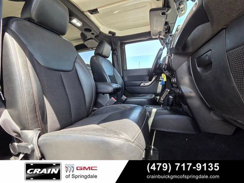 Used 2016 Jeep Wrangler Sahara AWD/4WD image 28