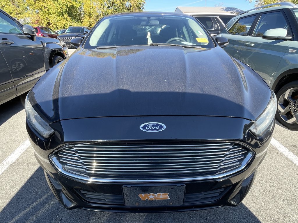Used 2014 Ford Fusion SE FWD image 2