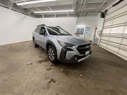 Used 2023 Subaru Outback Limited XT image 8