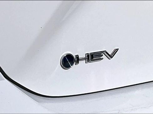 Used 2025 Toyota Camry SE image 29