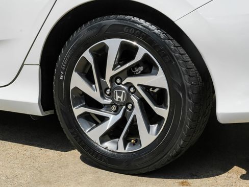 Used 2018 Honda Civic EX image 48