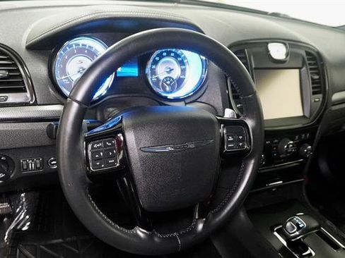 Used 2014 Chrysler 300 S image 11