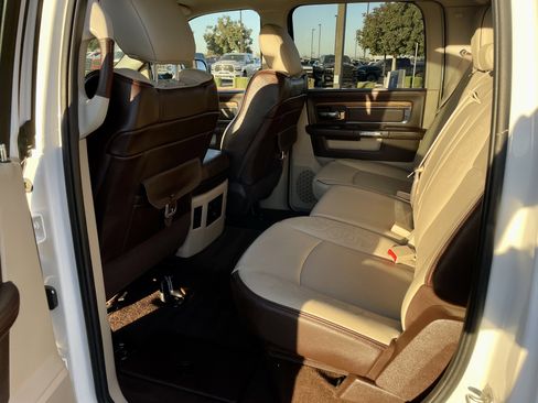 Used 2018 RAM 1500 Laramie Longhorn w/ Longhorn Southfork Package image 12