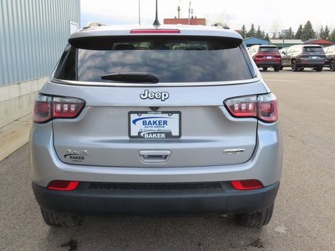 Used 2022 Jeep Compass Latitude image 10