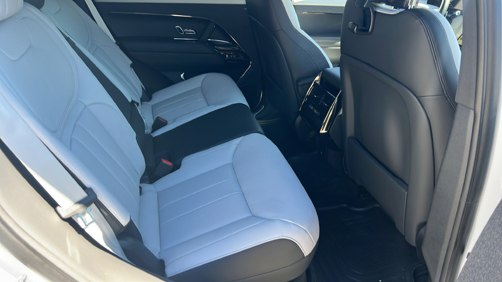 New 2027 Land Rover Range Rover Sport Battersea AWD/4WD image 19