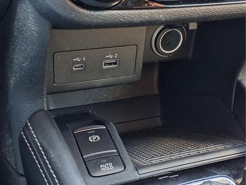 Used 2021 Nissan Kicks SV image 21