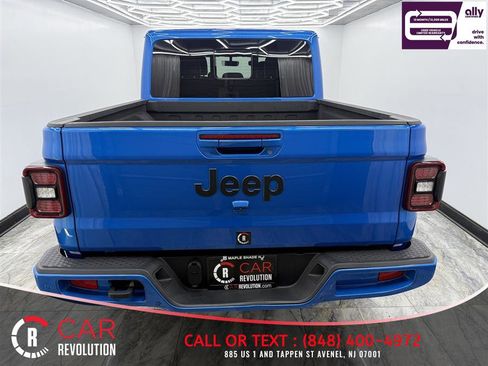 Used 2022 Jeep Gladiator Overland AWD/4WD image 5