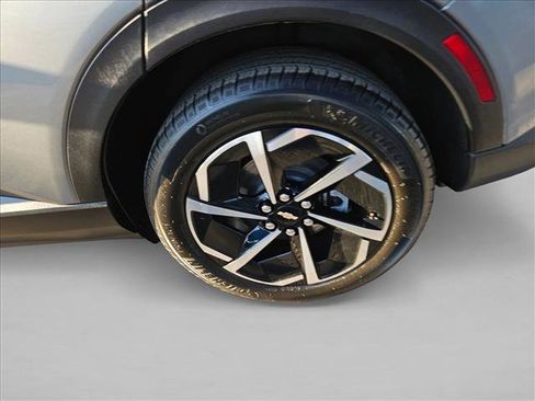 New 2026 Chevrolet Equinox EV LT image 10