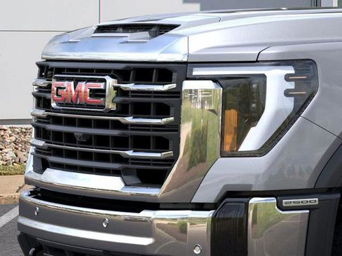New 2026 GMC Sierra 2500 SLT image 36