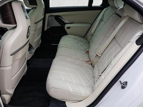 New 2026 BMW i7 xDrive60 AWD/4WD image 19