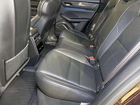 Certified 2024 Porsche Macan Turbo Electric AWD/4WD image 19