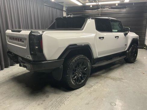Used 2025 GMC Hummer EV 2X w/ LPO, Sport Package image 7