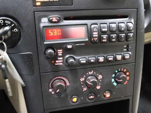 Used 2006 Pontiac Grand Prix w/ Preferred Package image 17