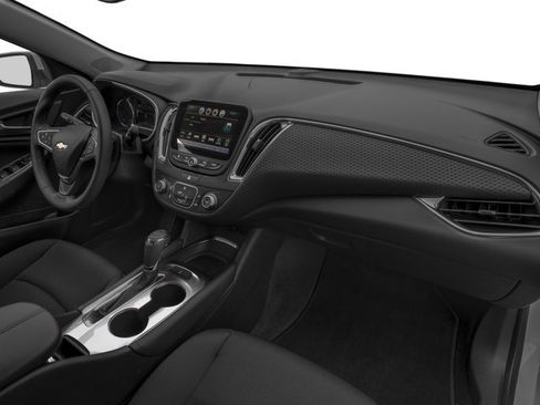 Used 2017 Chevrolet Malibu LT FWD image 19