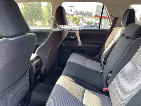 Certified 2021 Toyota 4Runner SR5 AWD/4WD image 13