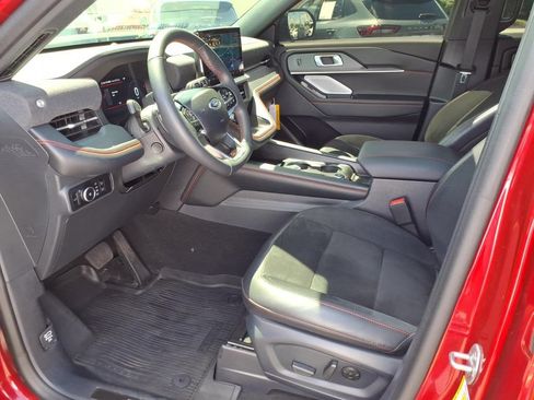 Used 2025 Ford Explorer ST AWD/4WD image 10