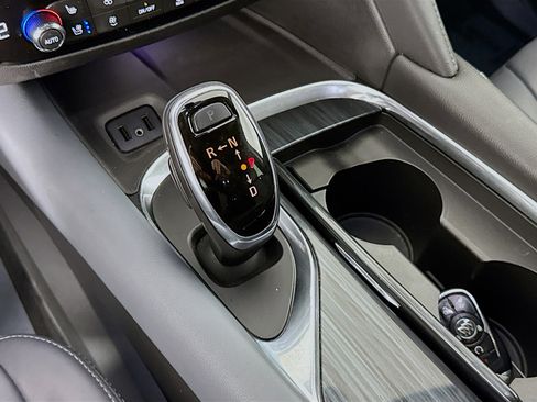 Used 2018 Buick Enclave Premium w/ Experience Buick Package image 20